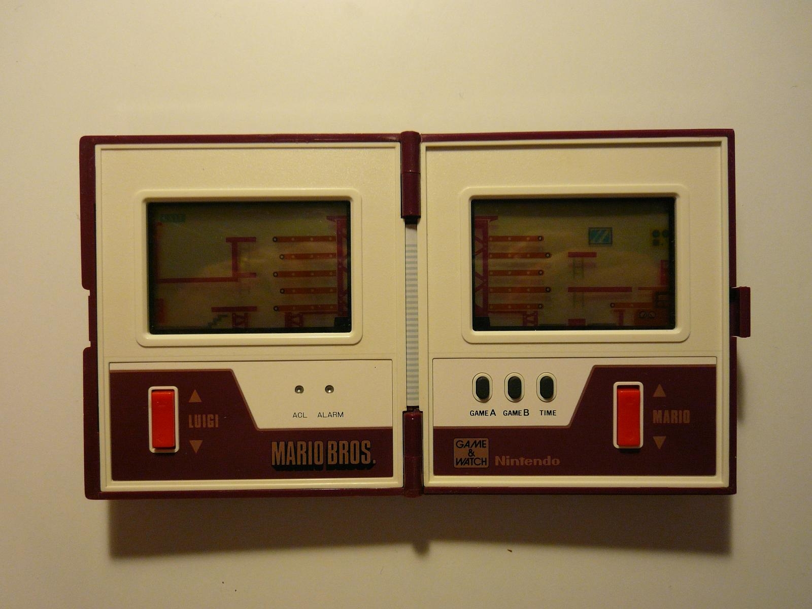 Photo of Nintendo Game & Watch Horizontal Multi Screen (Credit: Xabi Vazquez).