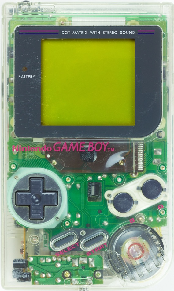 Photo of Nintendo Game Boy (GB) Play It Loud! (Credit: lloyd).