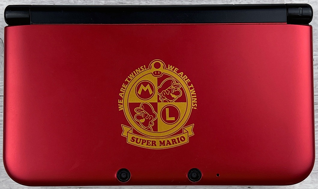 Photo of Nintendo iQue 3DS XL (Credit: GBASP).