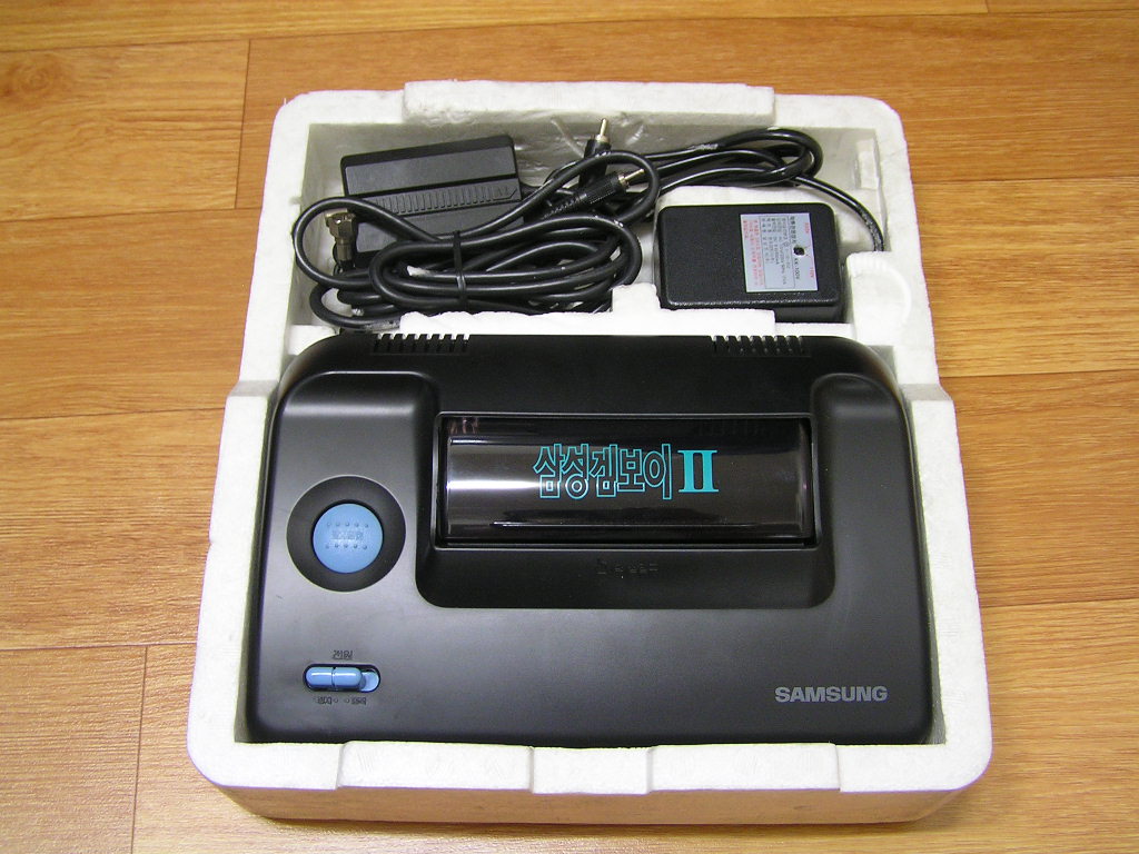 Photo of Sega Samsung Gam*Boy II (Credit: Scanlines16).