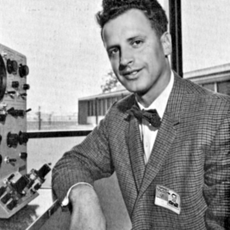 Photo of Victor Grinich (Credit: Fairchild Camera & Instrument Corporation).